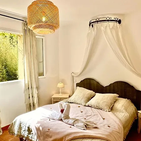 Catalina * Sant'Antonino
